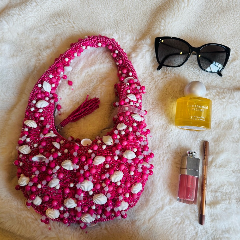 Pink + white seashell and pearl beaded bag